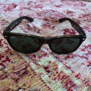 Women’s Wayfarer Tortoise Ray Bans
